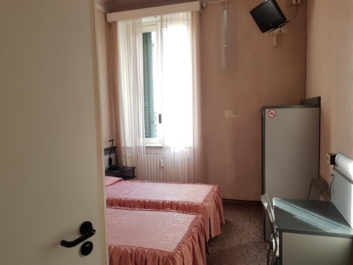 Hotel Ada Milaan Buitenkant foto