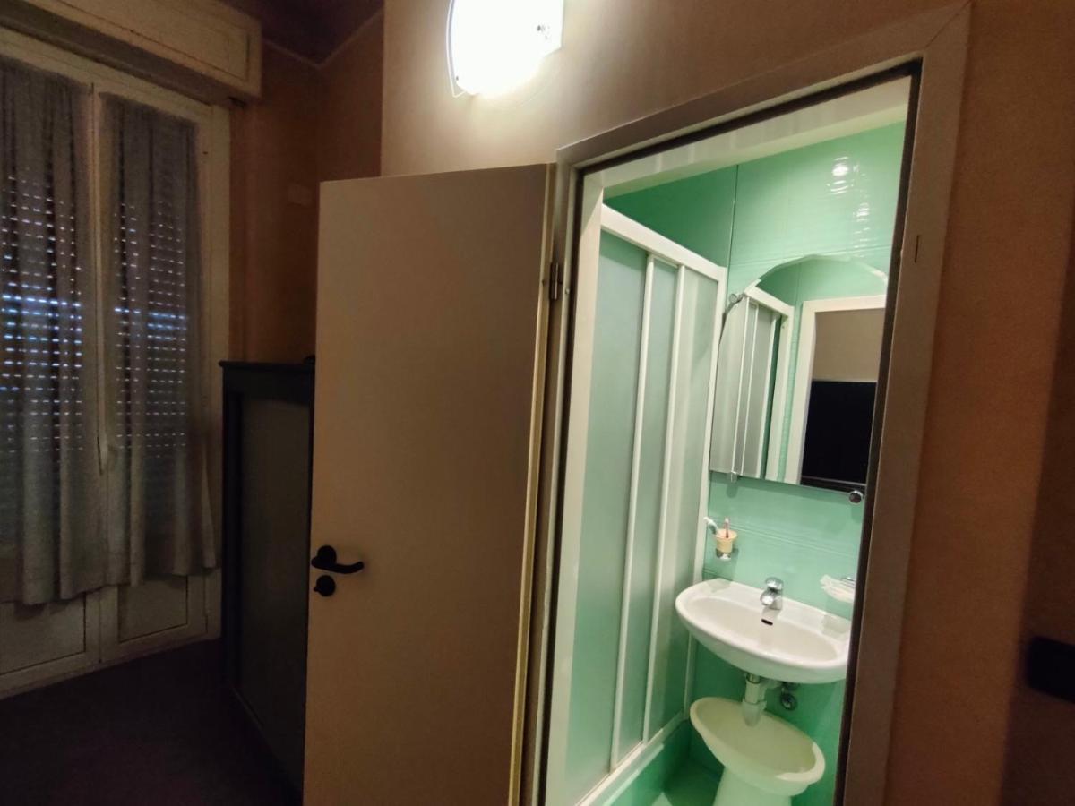 Hotel Ada Milaan Buitenkant foto
