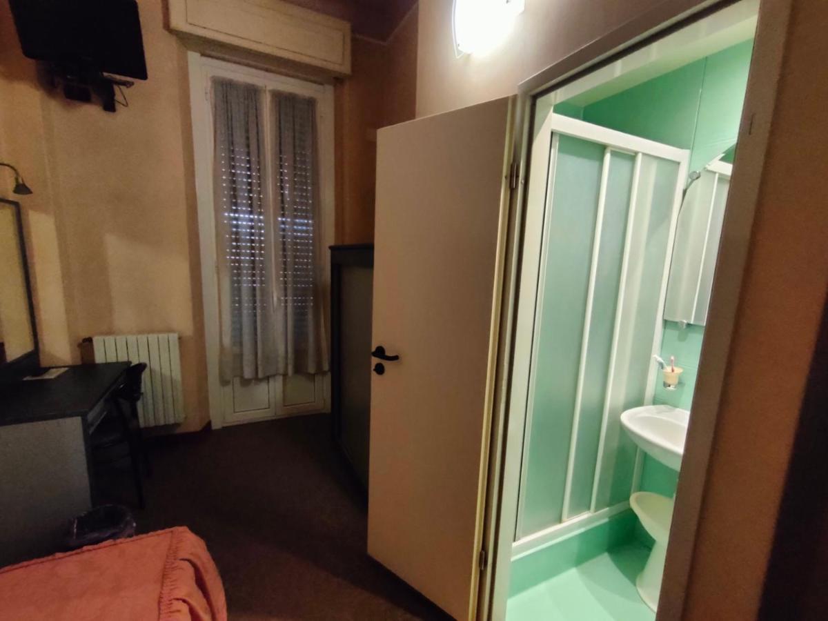 Hotel Ada Milaan Buitenkant foto