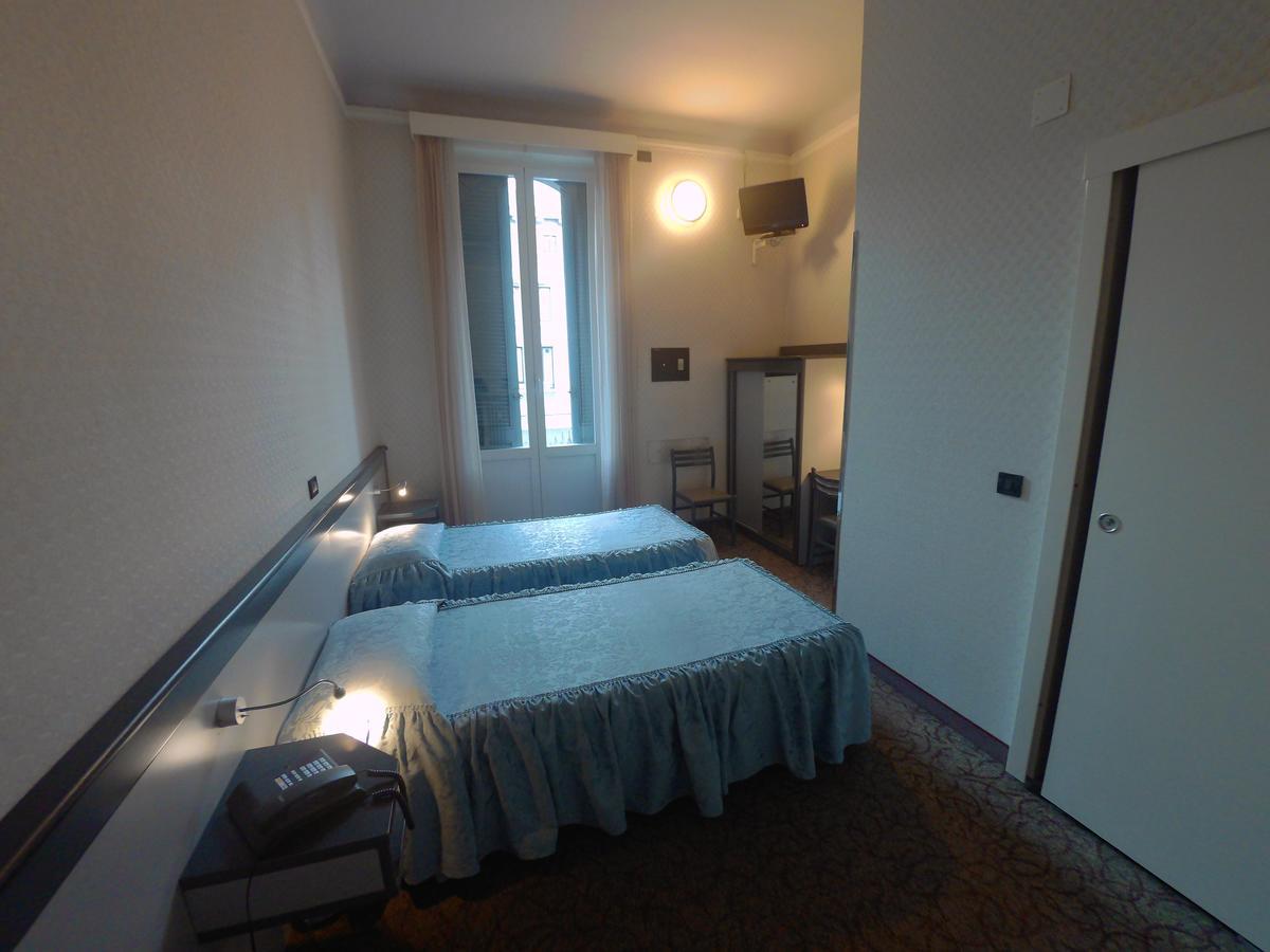 Hotel Ada Milaan Buitenkant foto