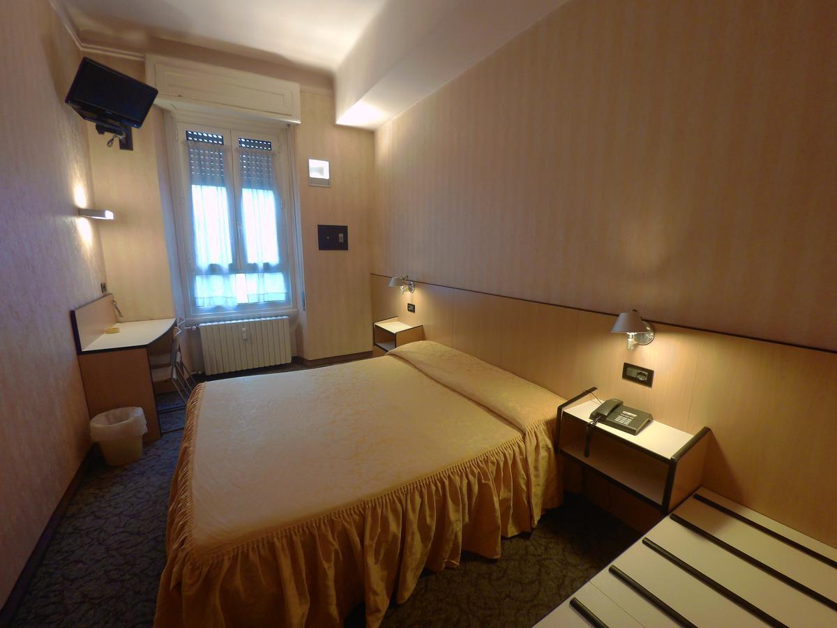 Hotel Ada Milaan Buitenkant foto