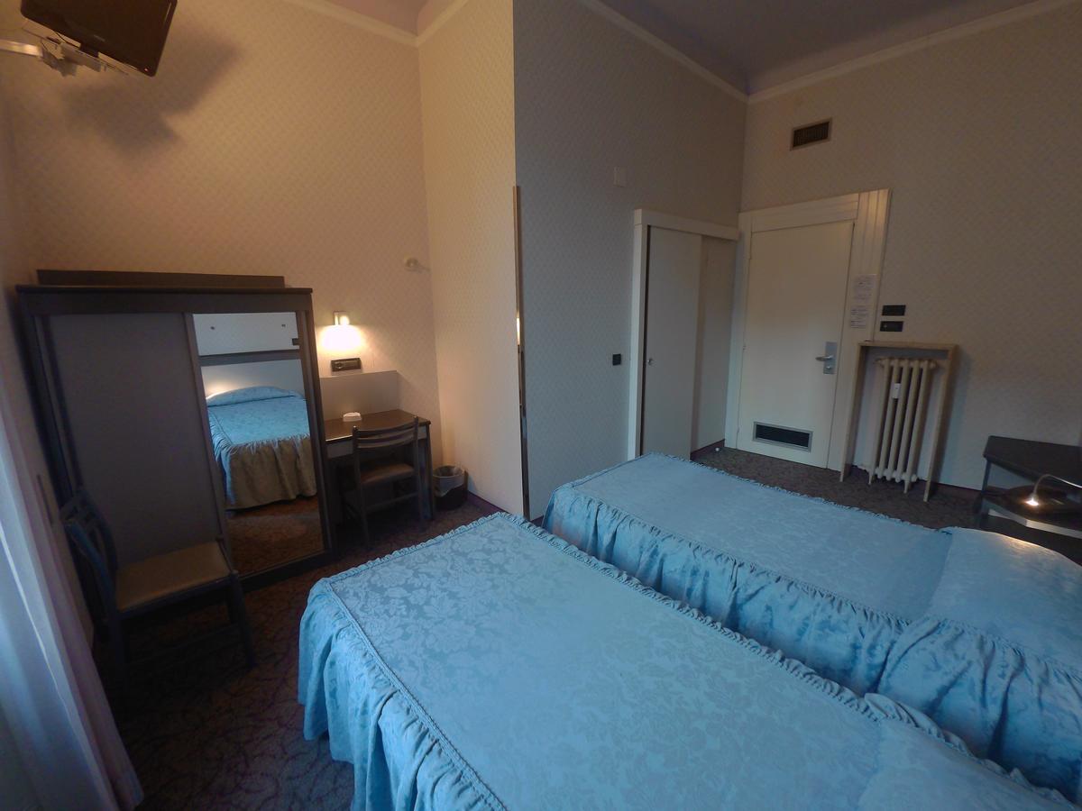 Hotel Ada Milaan Buitenkant foto