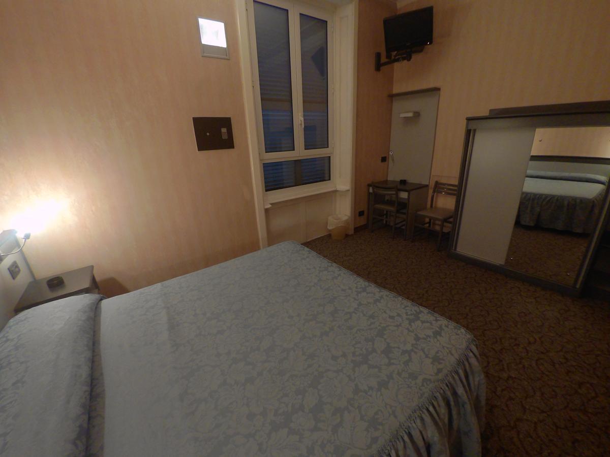 Hotel Ada Milaan Buitenkant foto