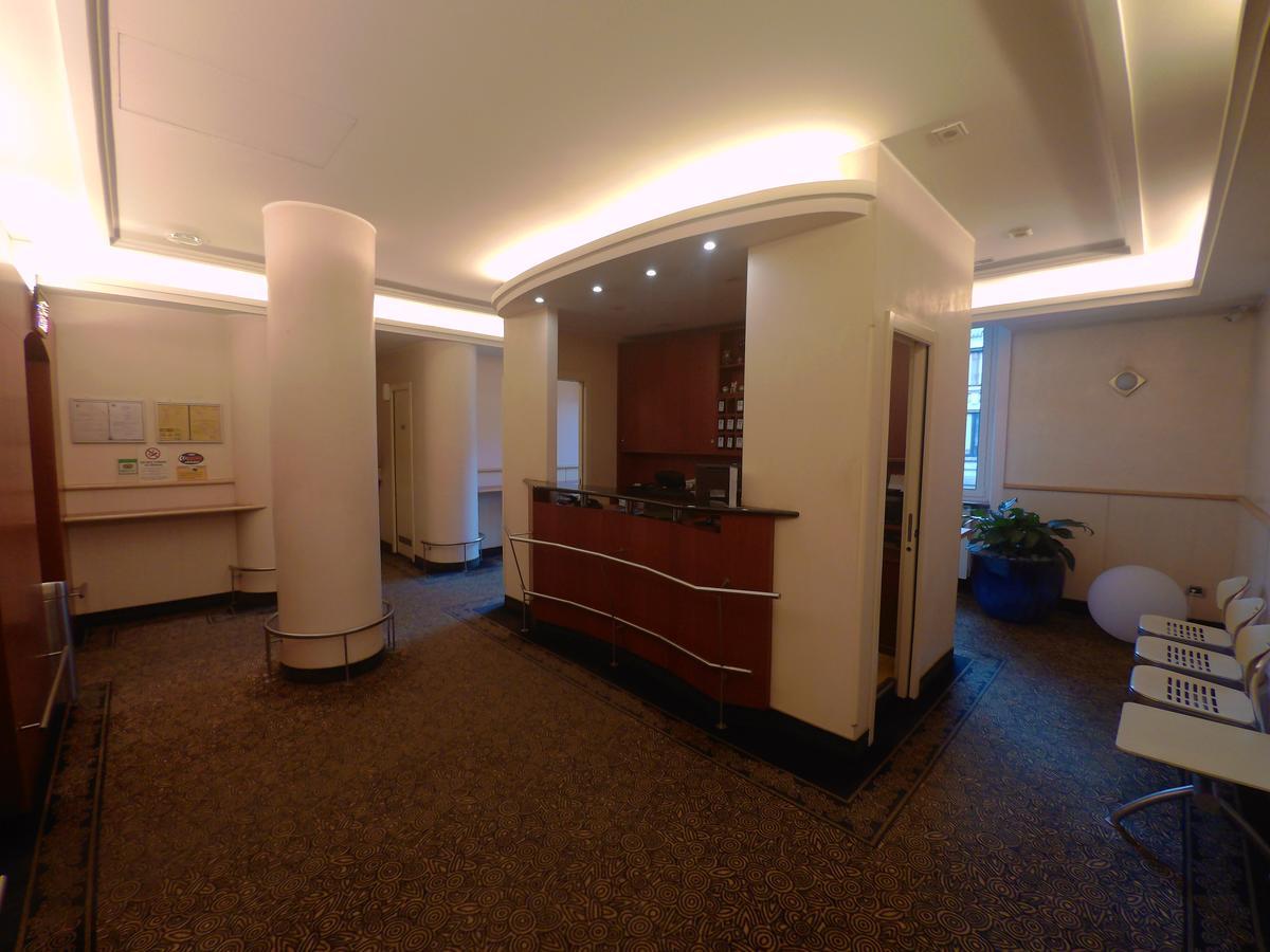 Hotel Ada Milaan Buitenkant foto